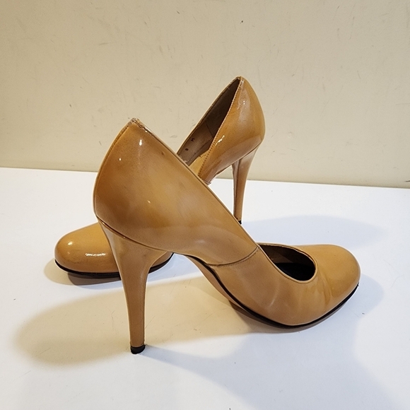 STUART WEITZMAN Women's Patent Leather High Heels Cream Shoes size 8 - Picture 6 of 13
